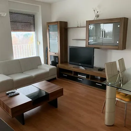 Apartament Agrokomplex - Fair * Nitra
